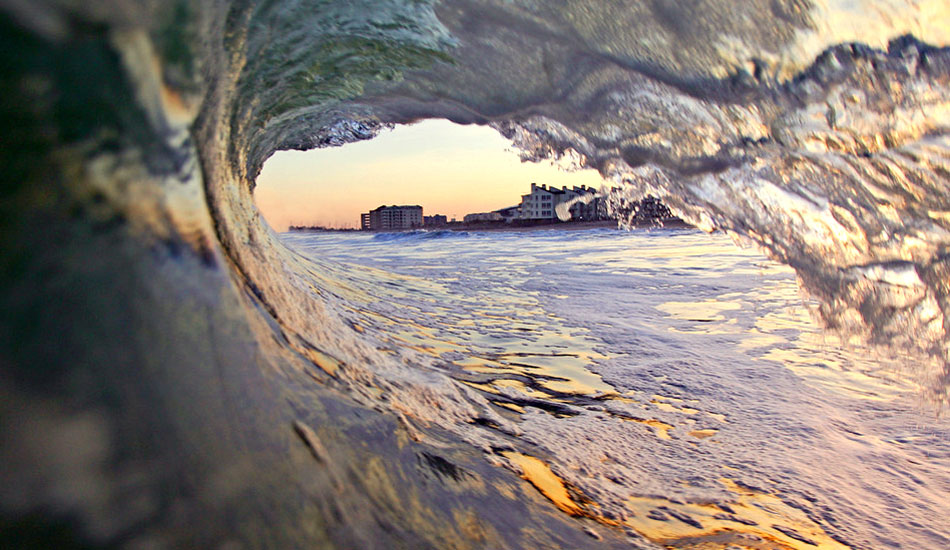 The people in those apartments pay for the view of the ocean. The view of their apartment from here is priceless. Photo: <a href=\"https://mikeincitti.com/\" target=_blank>Mike Incitti</a>