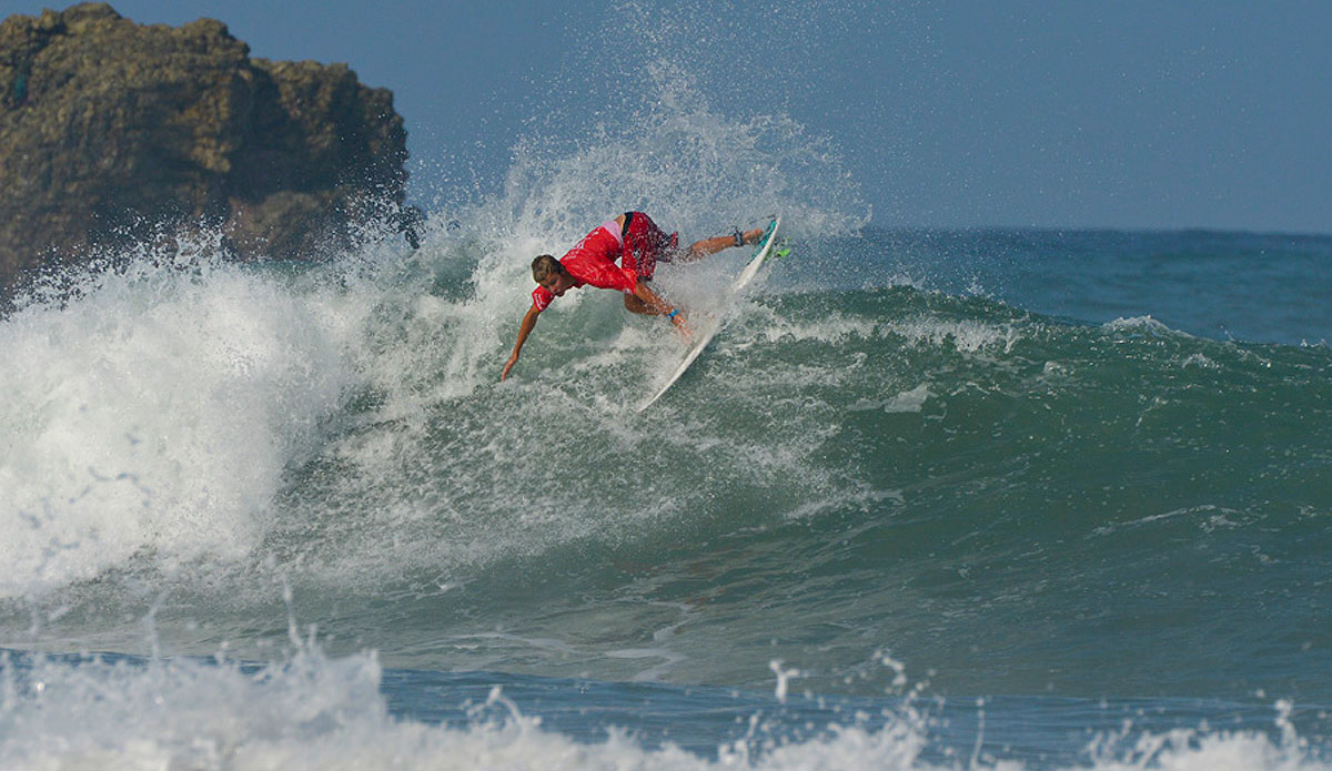 France\'s Leo Paul Etienne. Photo: <a href=\"https://www.isasurf.org/\">ISA | Tweddle</a>