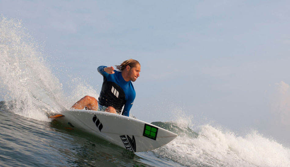 Gotta love flashy fins! Tom Petriken. Photo: <a href=\"https://mikeincitti.com/\" target=_blank>Mike Incitti</a>