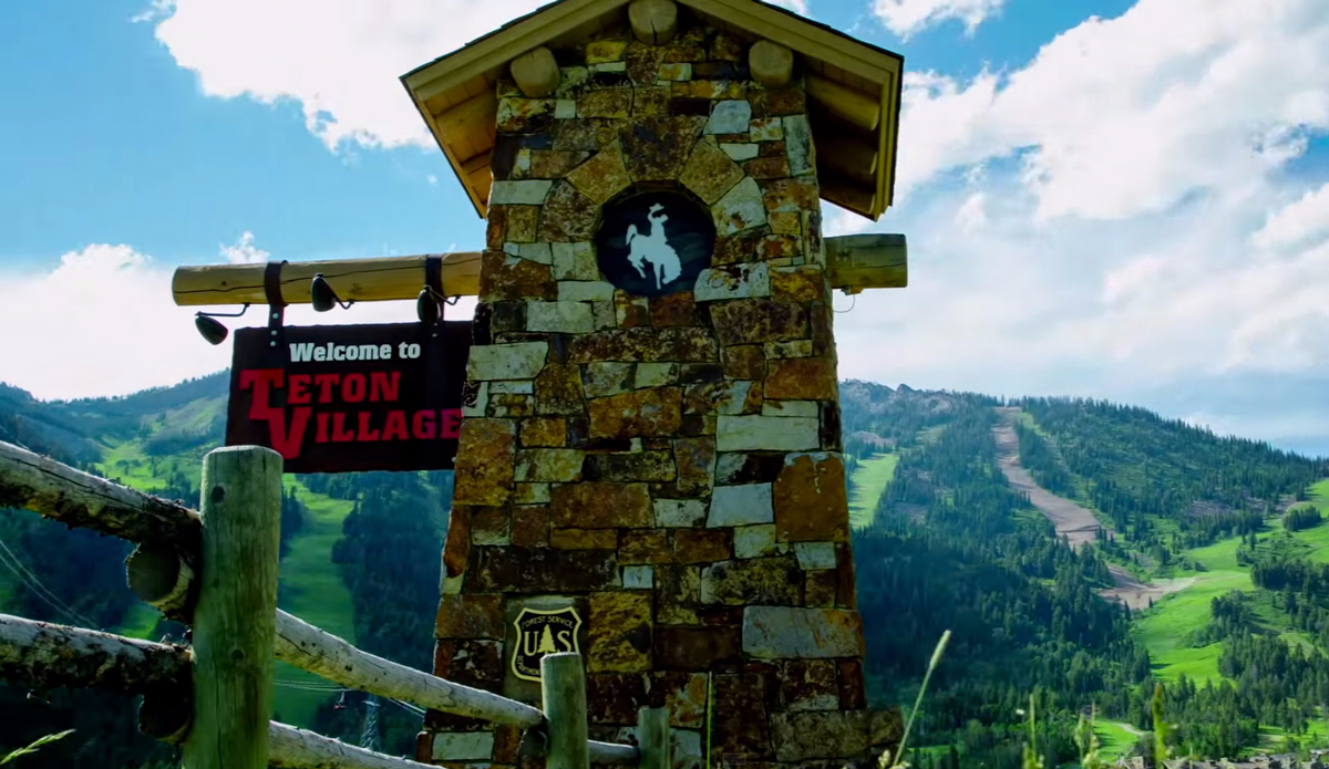 Screenshot: <a href=\"https://www.youtube.com/watch?v=sdJQF0fOOfU\">Jackson Hole</a>