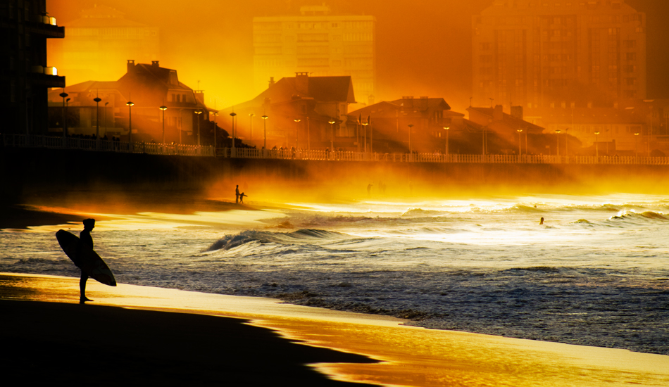 Sunset at Salinas, a beautiful beach near my house around Christmas of 2008. Photo: <a href=\"https://www.jaiderlozano.com/\" target=_blank>Jaider Lozano</a>