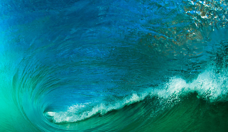  Tunnel vision - Frogies beach. Photo: <a href=\"https://jamesrheinbergerphoto.com\">James Rheinberger</a>