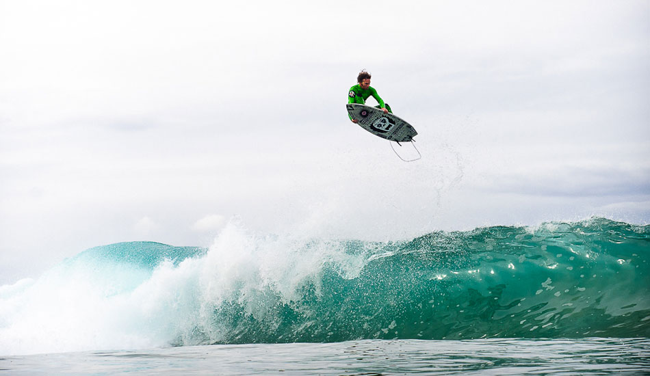 Ozzy in flight. Photo: <a href= \"https://www.jasoncorrotophoto.com/\">Jason Corroto</a>