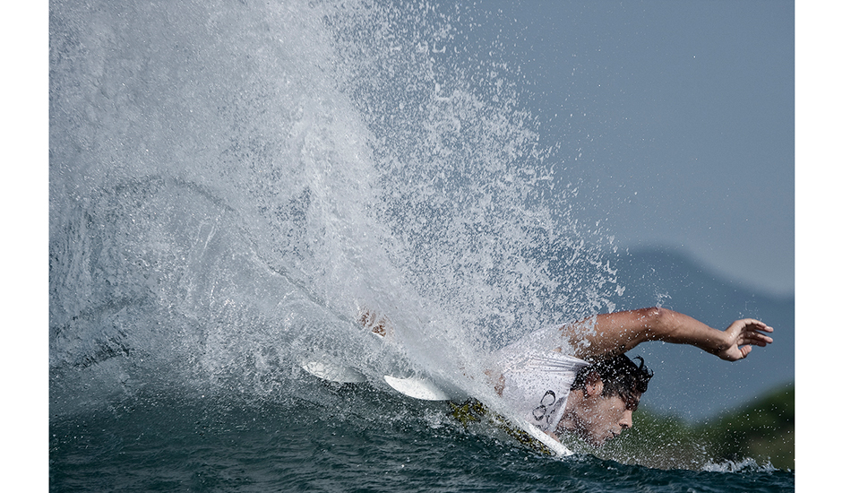 Jay Davies, fins out from the back at Periscopes. Photo: <a href=\"https://www.reposarphoto.com\">Jason Reposar</a>