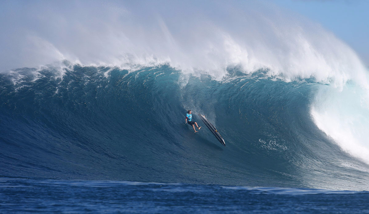 Natxo Gonzalez of EUK (pictured) wipe-out during Round 1  at the Peahi Challenge. Photo: <a href=\"https://instagram.com/kc80/\"> Cestari</a>/<a href=\"https://www.worldsurfleague.com/\">WSL</a>