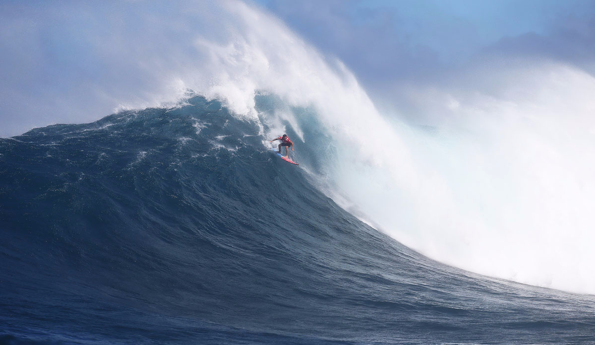 Billy Kemper of Hawaii (pictured) advancing in runner up position during Semifinal heat 2  at the Peahi Challenge. Photo: <a href=\"https://instagram.com/kc80/\"> Cestari</a>/<a href=\"https://www.worldsurfleague.com/\">WSL</a>