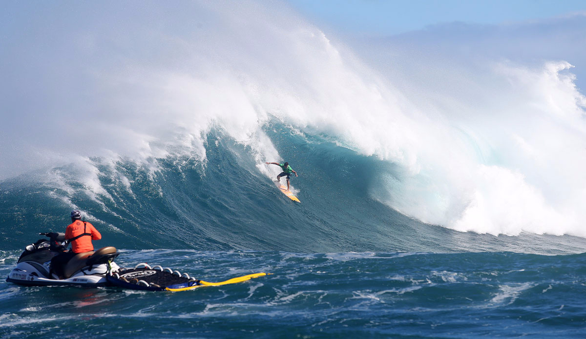 Albee Layer of USA (pictured) winning his Round 1  at the Peahi Challenge in Maui, Hawaii. Photo: <a href=\"https://instagram.com/kc80/\"> Cestari</a>/<a href=\"https://www.worldsurfleague.com/\">WSL</a>