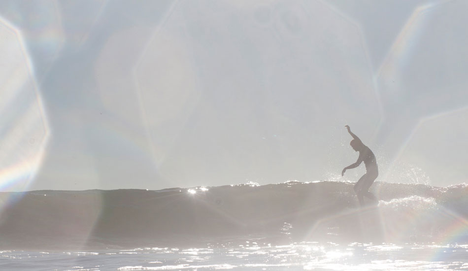 Sun spots and a mid afternoon walk - Newport Beach. Photo: <a href=\"https://jimjims.net/\" target=_blank>James Pham</a>.