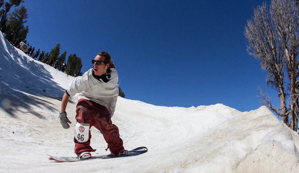 Jeff Harvey executing the course with smooth surf style. Photo: <a href=\"https://www.thegrimlab.com/\">Chris Moran</a>