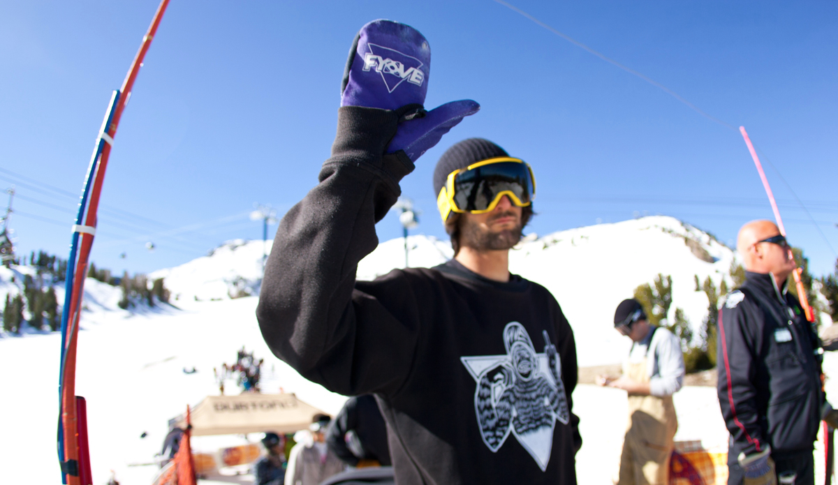 Lot of high fives given through out the day, but only team rider Ryan Linnert is authorized to give a High Fyve. (I\'ll be expecting a board in the mail for that, thanks Fyve.) Photo: <a href=\"https://www.thegrimlab.com/\">Chris Moran</a>