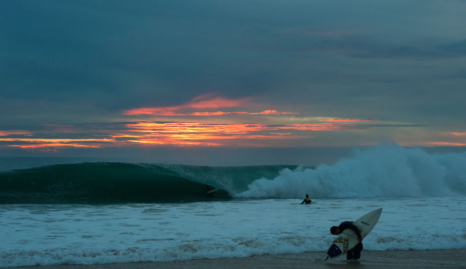 Peniche sunset. Photo: <a href= \"https://joaobracourt.com/\" target=_blank>Joao Bracourt.</a>