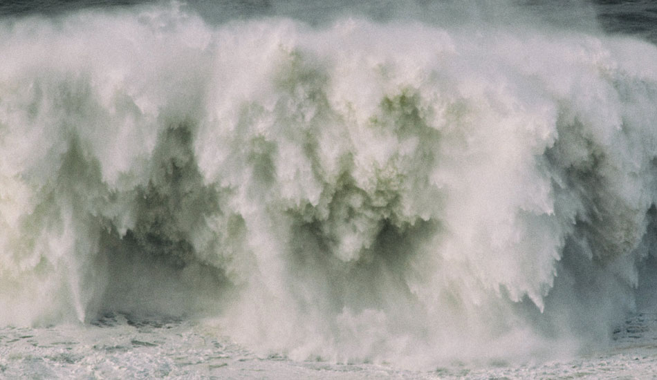 Can you hear it breaking? Photo: <a href= \"https://joaobracourt.com/\" target=_blank>Joao Bracourt.</a>