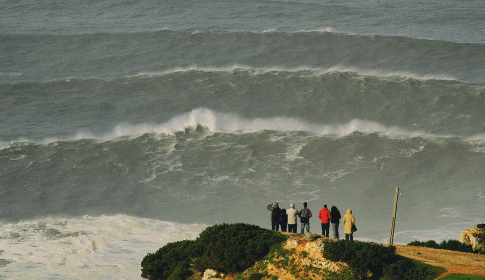 Pumping surf. Photo: <a href= \"https://joaobracourt.com/\" target=_blank>Joao Bracourt.</a>