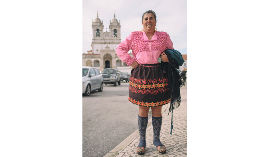 Nazaré woman. Photo: <a href= \"https://joaobracourt.com/\" target=_blank>Joao Bracourt.</a>