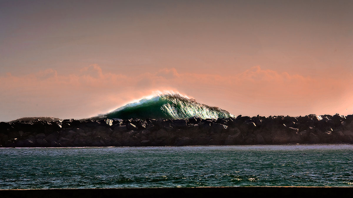 The Wedge. Photo:<a href=\"https://aladdinsurfmag.net/\"> Foster </a>