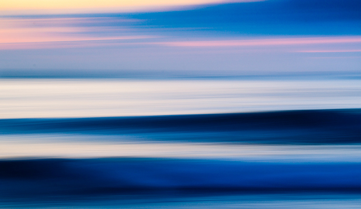 Evening lines at Pitstops. Photo: <a href=\"https://johnbarton.net.au/\">John Barton</a>