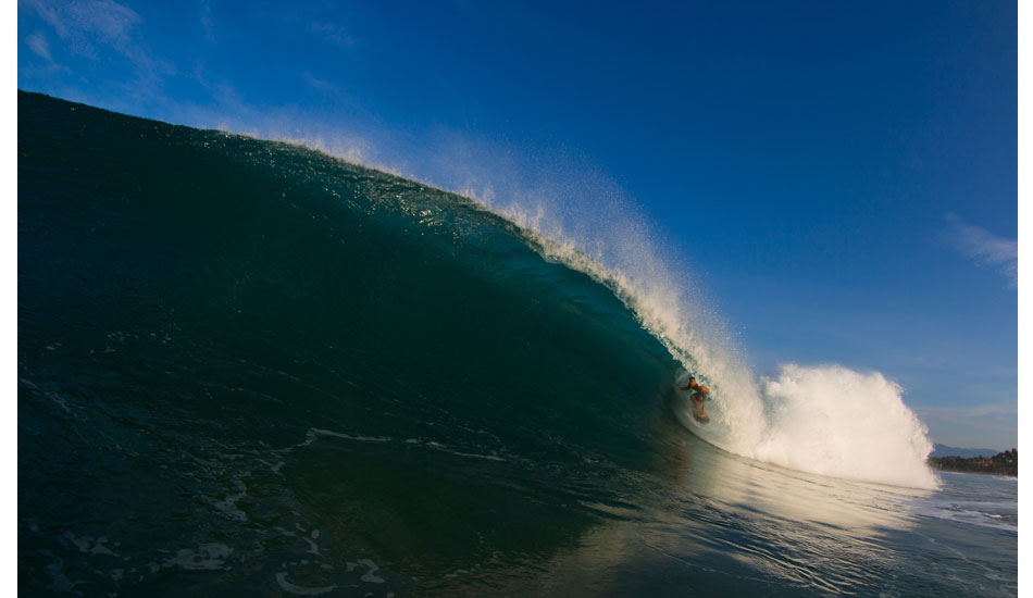 Here\'s Derek Dunfee again on his fish. He made six or eight deep pits that morning. Photo: <a href=\"https://www.hungrywalrus.com/\" target=_blank>John Maher</a>