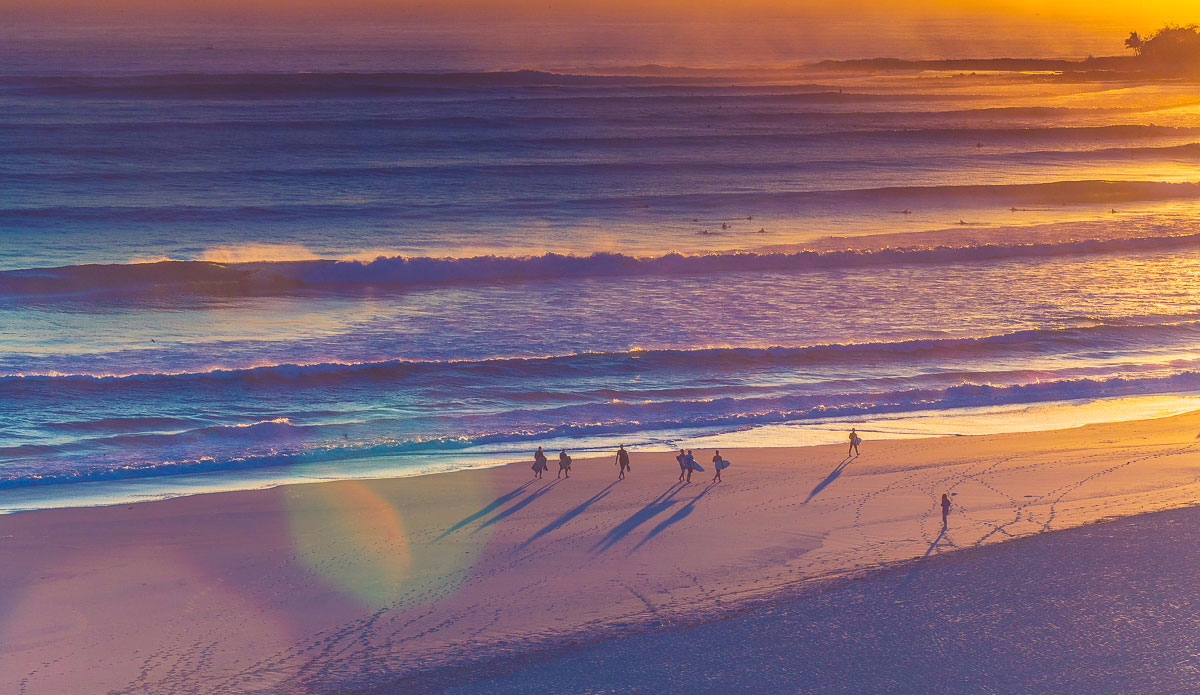 Snapper Rocks, Green Mount walk back.  Photo: <a href=\"https://www.jonwrightphoto.com\">JonWrightPhoto.com</a>