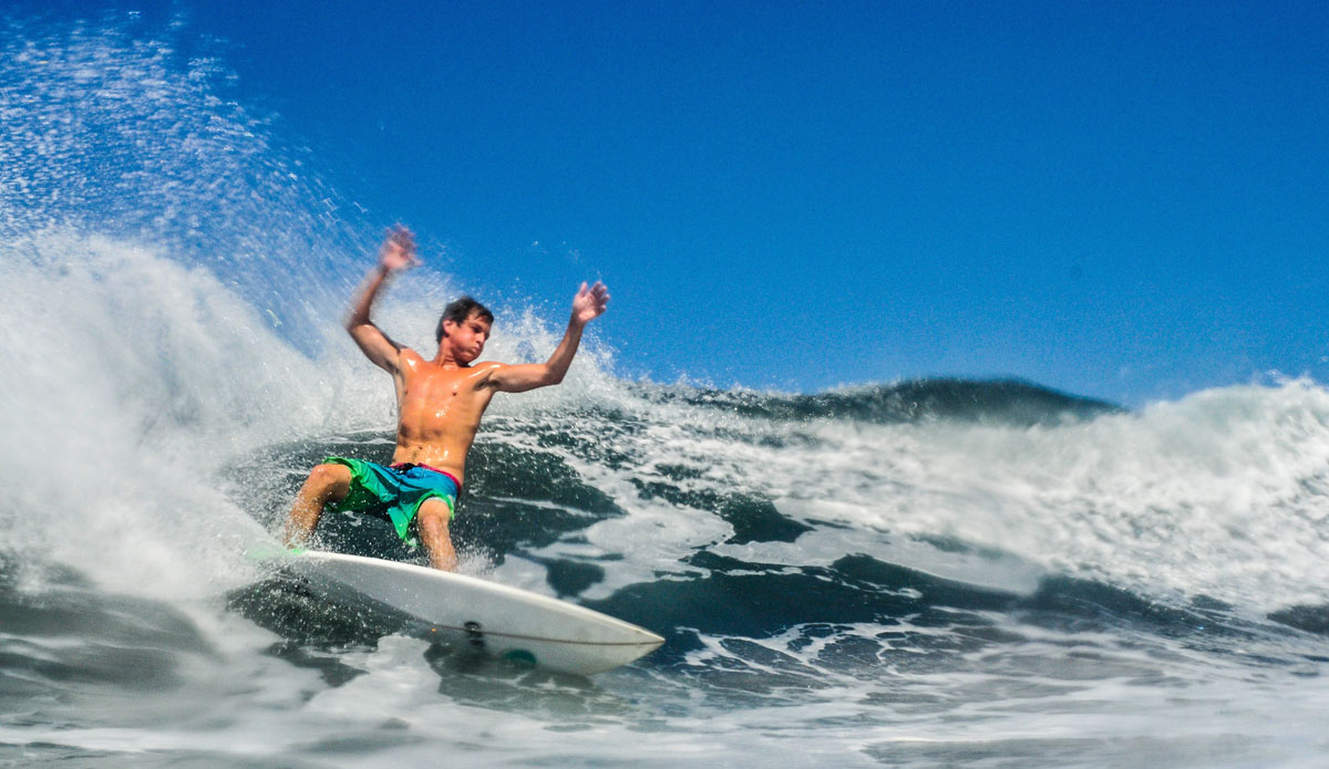 A local slashing into a foamy one on the inside. Photo: <a href=\"https://jonathanwatsonphotography.com/#/page/home/\">Jonathan Watson</a>