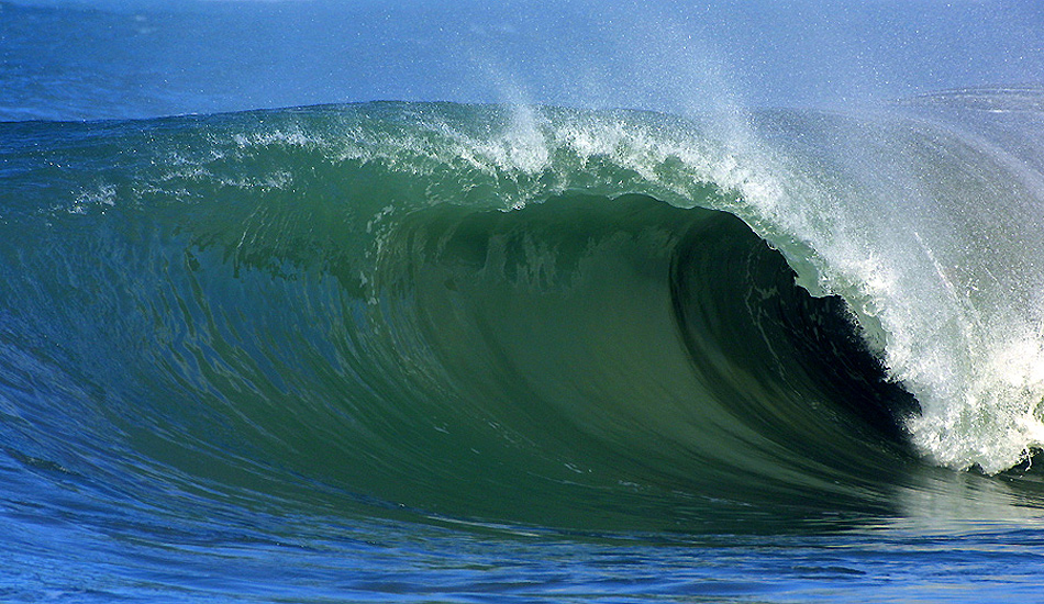 People often think that this wave was a big one. But... it is in fact only 3-4 feet high. But perfect! Photo: <a href=\"https://www.jordanweeks.com/\" target=_blank>Jordan Weeks</a>