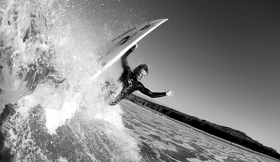 Once again, Jayce Robinson, giving it everything he\'s got, at a beach break in Cornwall. Photo: <a href=\"https://www.jordanweeks.com/\" target=_blank>Jordan Weeks</a>