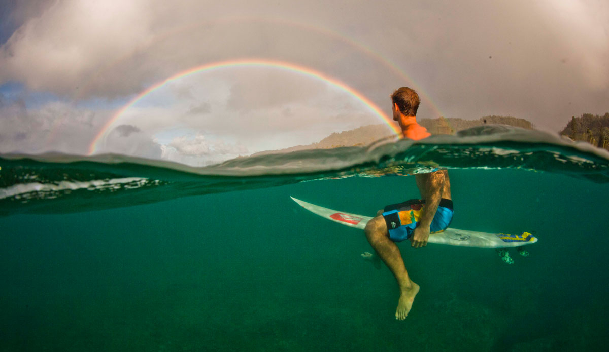 Santaigo Muniz, under the rainbow. Photo:<a href=\"https://www.facebook.com/nosponsor\">Juan Bacagianis</a>