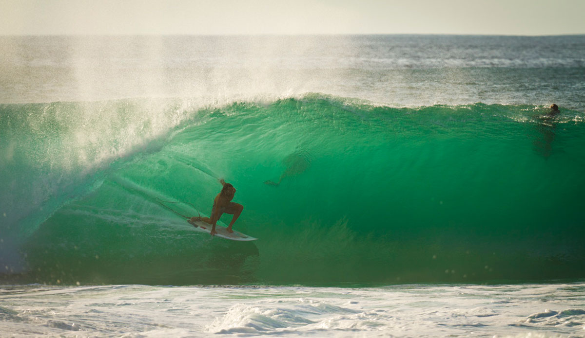 Indonesia always produces barrels. Photo: <a href=\"https://www.justinrayboun.com/\"> Justin Rayboun</a>