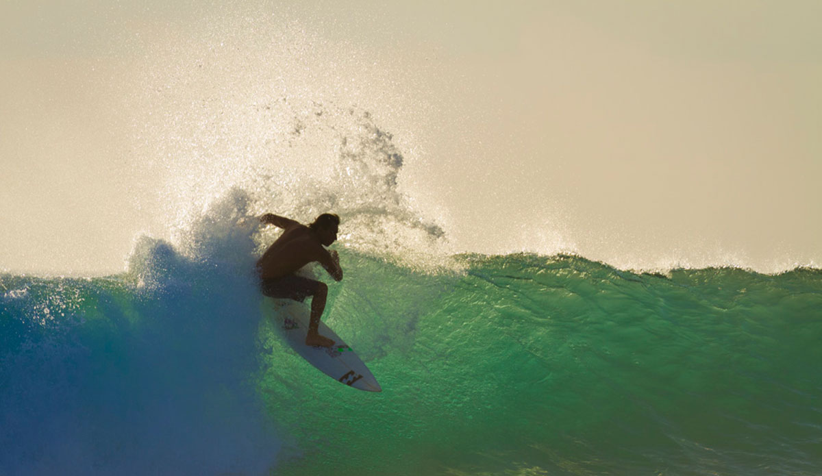 Sunset spray. Photo: <a href=\"https://www.justinrayboun.com/\"> Justin Rayboun</a>