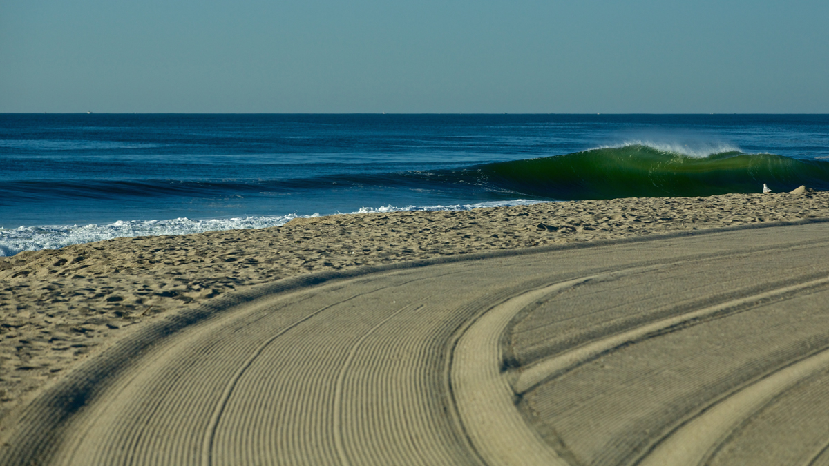 The water color isn\'t always brown on the east coast. 