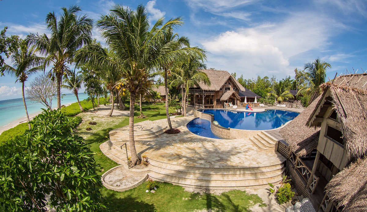 Photo: <a href=\"https://waterwaystravel.com/surf_mentawais/kandui/\">Kandui Villas/Black Pearl</a> 