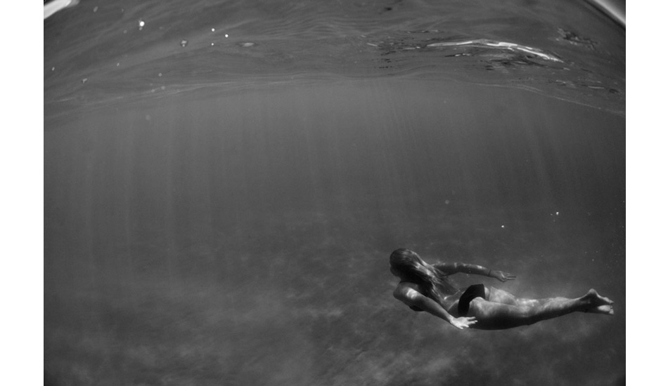 Underwater girl. Photo: <a href=\"https://www.kanebrownphoto.com/#1\">Kane Brown</a>