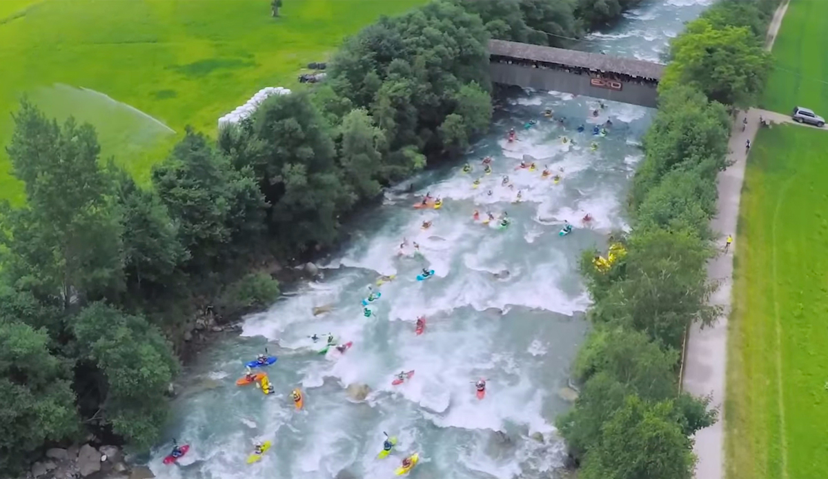 Screenshot: <a href=\"https://www.youtube.com/watch?v=ENf_qHmXkDQ\">King of the Alps</a>