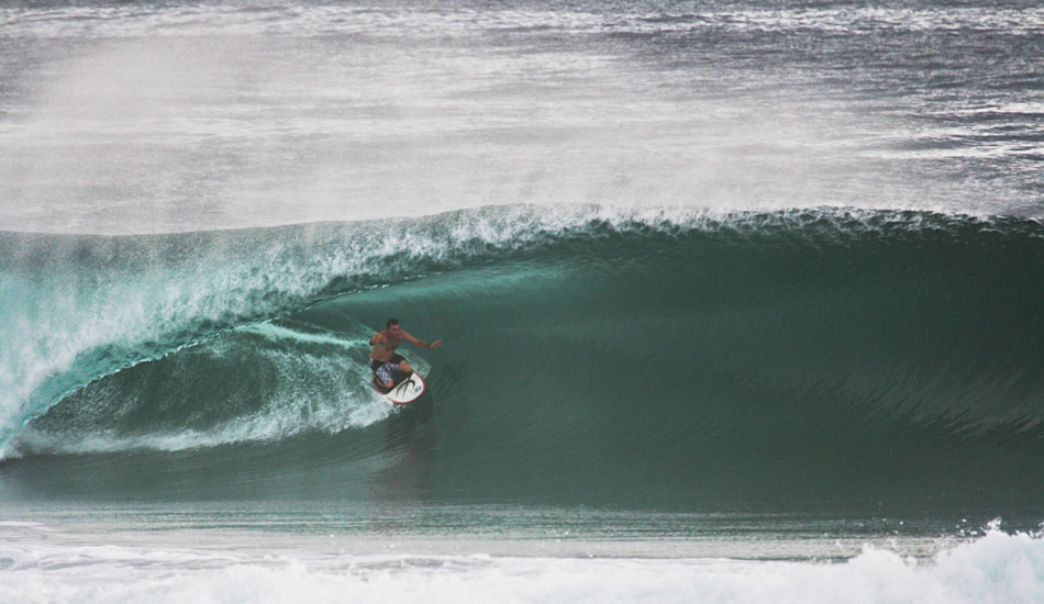 Simon Farrer is known amongst kneeriders as the best kneeboarder of all time. At Simon’s world surfing champion breeding ground of North Narrabeen, he is known as one of the best surfers in the world. Photo: <a href=\"https://www.16images.com.au\">Steen Barnes</a>