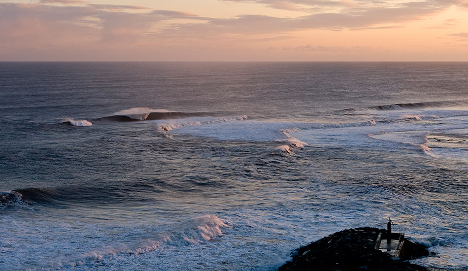 I never knew that there is such good surf only and hour and a half drive from Liverpool. Early morning surf check on the east coast. Photo: <a href=\"https://www.reposarphoto.com\">Jason Reposar</a>