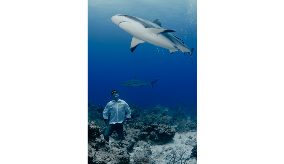 Caribbean Freediving Cup organizer Esteban Darnhape enjoys a moment with our comrades of the sea after May’s competition off Roatan, Honduras. Photo: <a href=\"https://liabarrettphotography.com/\" target=_blank>Lia Barrett</a>