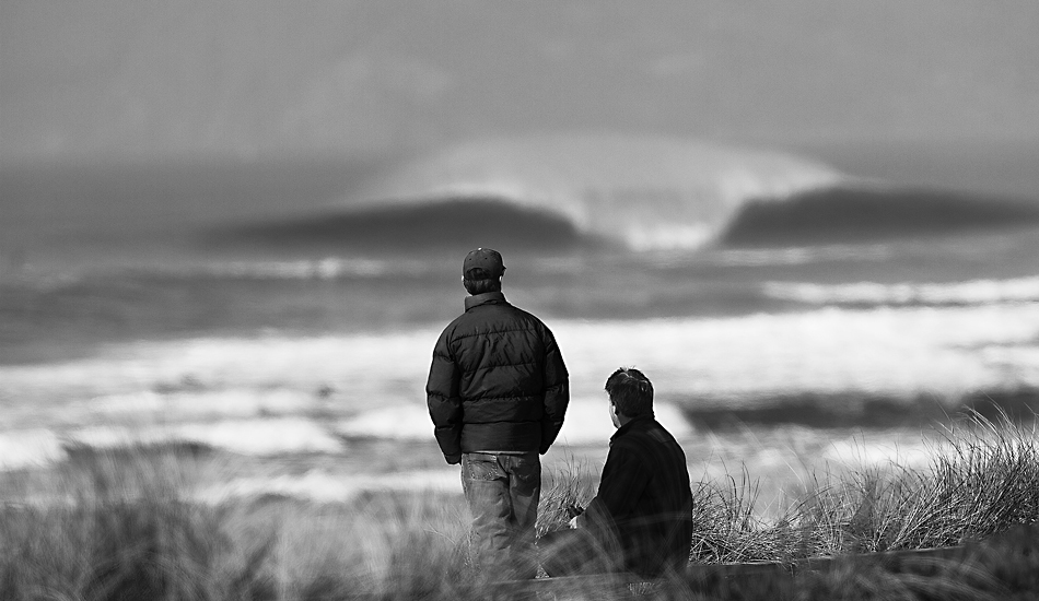 Surf check at Ocean beach. I think it\'s time to suit up! Photo: <a href=\"https://instagram.com/migdailphoto\"> Seth Migdail</a>