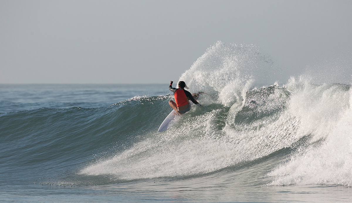 Carissa Moore layback. Photo: <a href=\"https://www.stevethrailkill.com\">Steve Thrailkill</a>