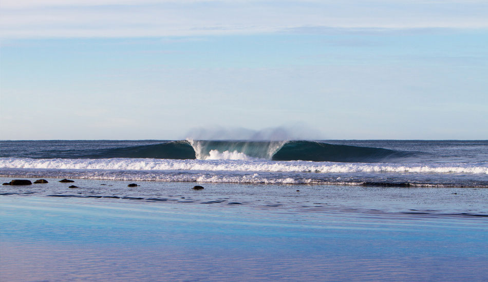 A 3-4ft peak breaking in the middle of nowhere, South Australia. It may look empty, but the amount of wildlife in those waters is pretty damn intimidating. Photo: <a href=\"https://www.lukeshadbolt.com/\">Luke Shadbolt</a>