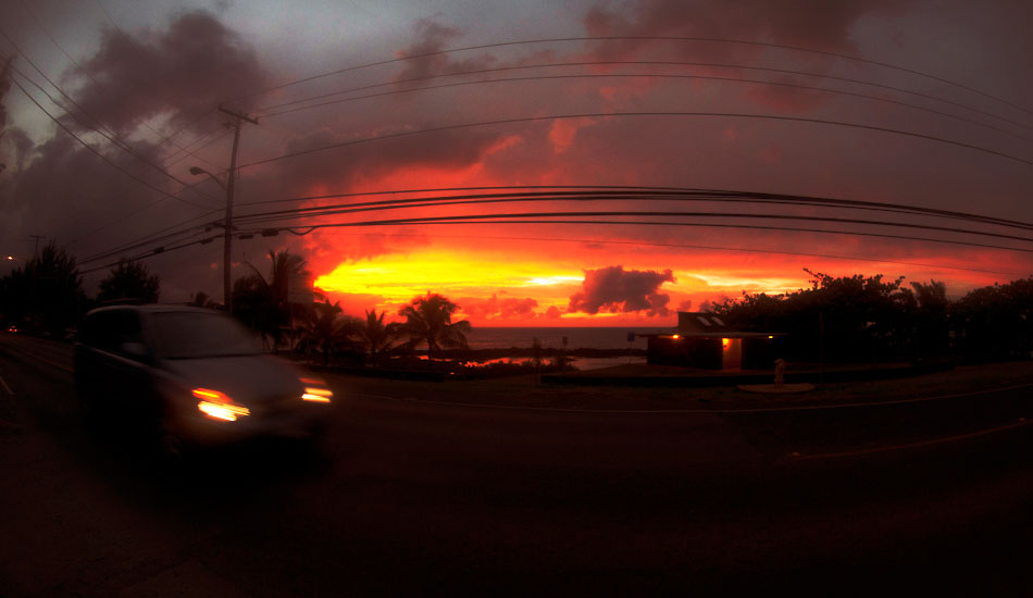 Sunsets in Hawaii are crazy. Photo: <a href=\"https://www.https://ryanmackphoto.blogspot.com/\" target=_blank>Ryan Mack</a>