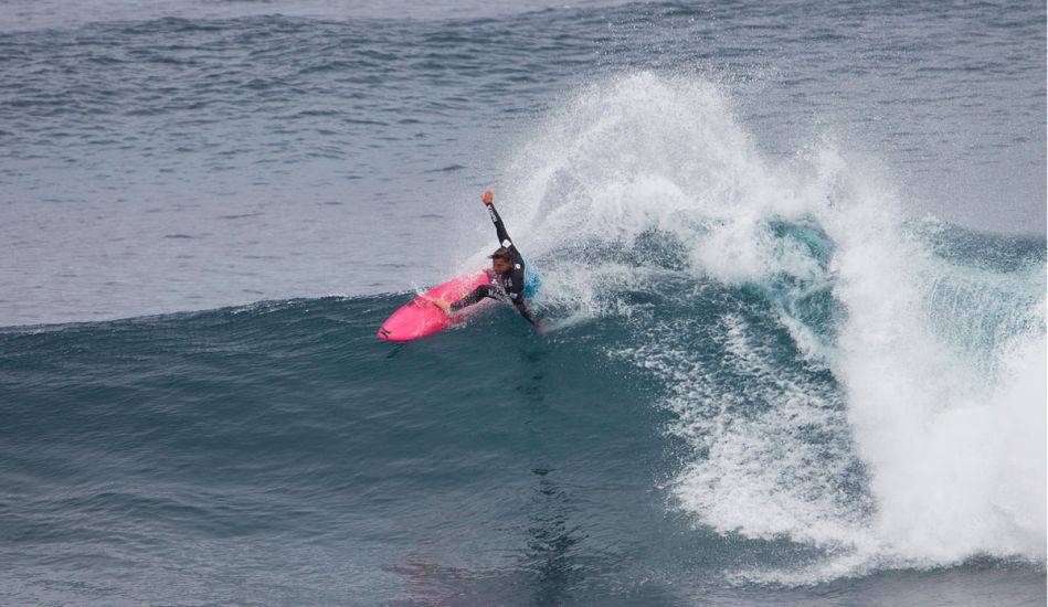 Yadin Nichol spreads his wings. Photo: <a href=\"https://www.aspworldtour.com/\">ASP/Kirstin</a>