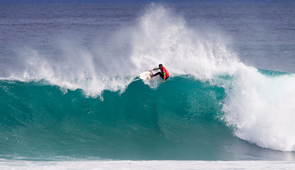Jullian Wilson clips a Margie\'s section. Photo: <a href=\"https://www.worldsurfleague.com/\">WSL</a>/Kirstin
