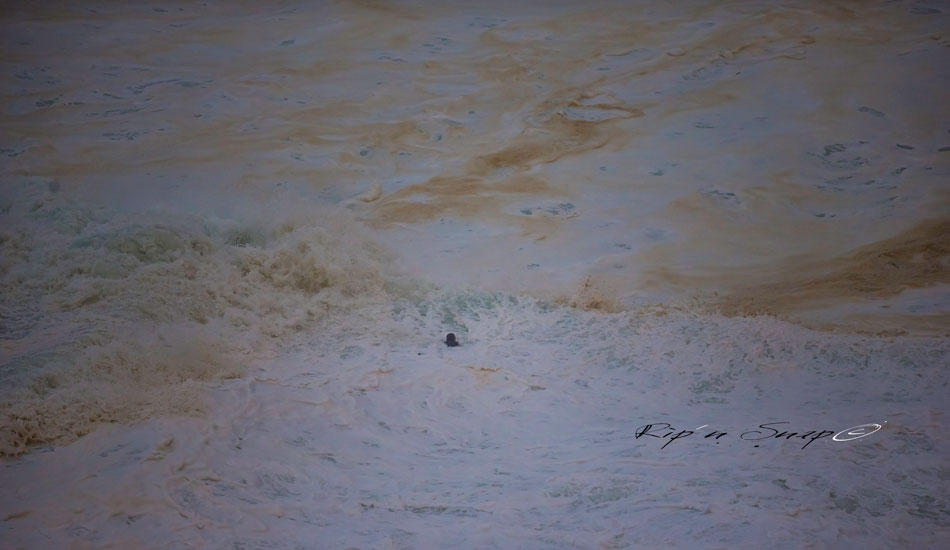 You DO NOT want to be in this \"white water zone.\" The foam is 2-3 meters deep, sometimes much bigger and probably very hard to swim and breathe in. Very dangerous! Photo: <a href=\"https://www.facebook.com/ripandsnap\" target=_blank>Mark Wengler</a>