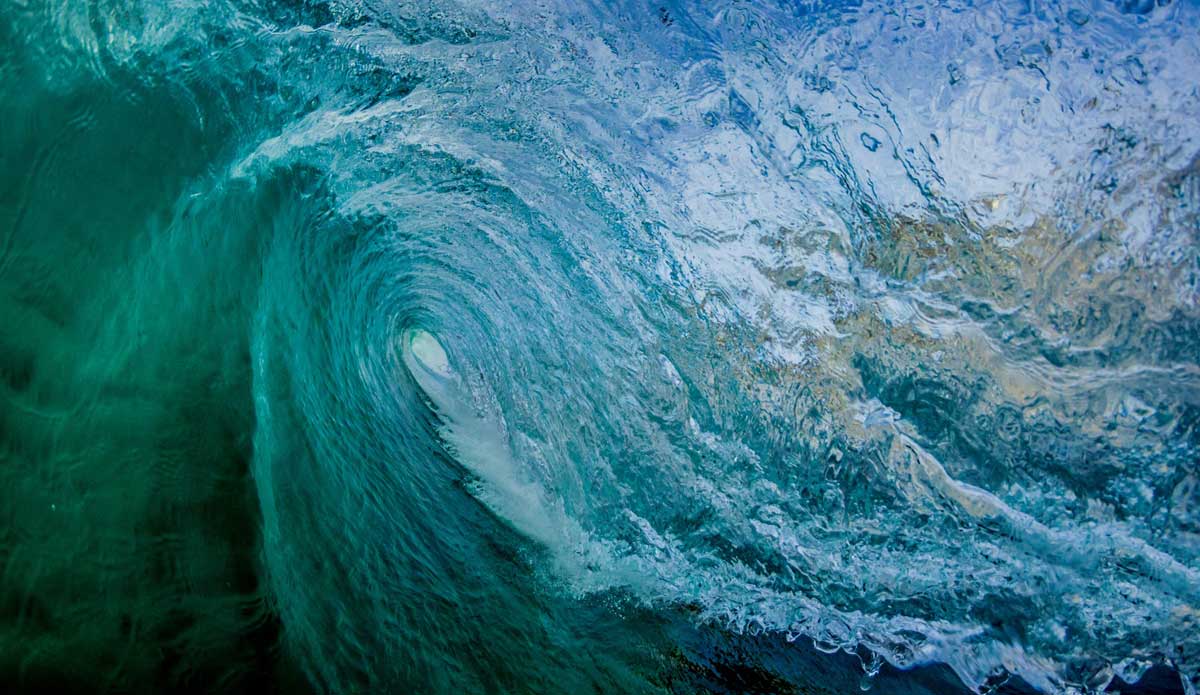 Warped lines. Photo: <a href=\"https://www.mattadenphotography.com\">Matt Aden</a>