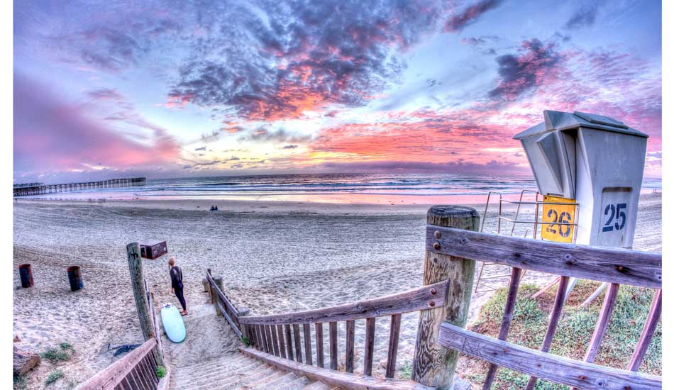 One last look before heading in for the night. Pacific Beach, Ca. Photo: <a href=\"https://www.mattadenphotography.com\">Matt Aden</a>