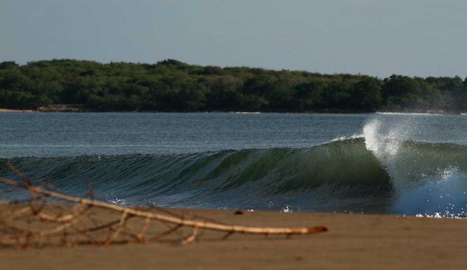 A late afternoon, perfectly groomed right peeling off and just begging to be ridden. Photo: <a href=\"https://mattdegreff.com/\" target=_blank>Matt Degreff</a>.