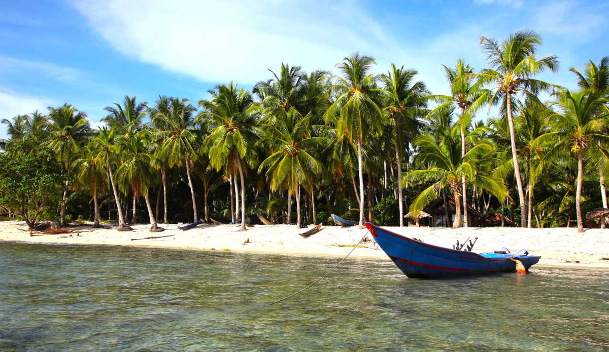 A tropical beach we explored in the Indian Ocean. Photo: <a href=\"https://mhoffmanphotography.com/\" target=\"_blank\">Matt Hoffman</a>
