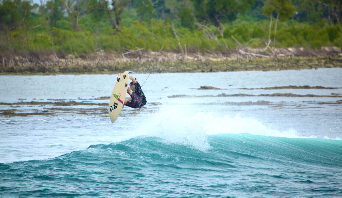 Nate Tyler, avoiding dry reef on the inside. Photo: <a href=\"https://mhoffmanphotography.com/\"> Matt Hoffman</a>