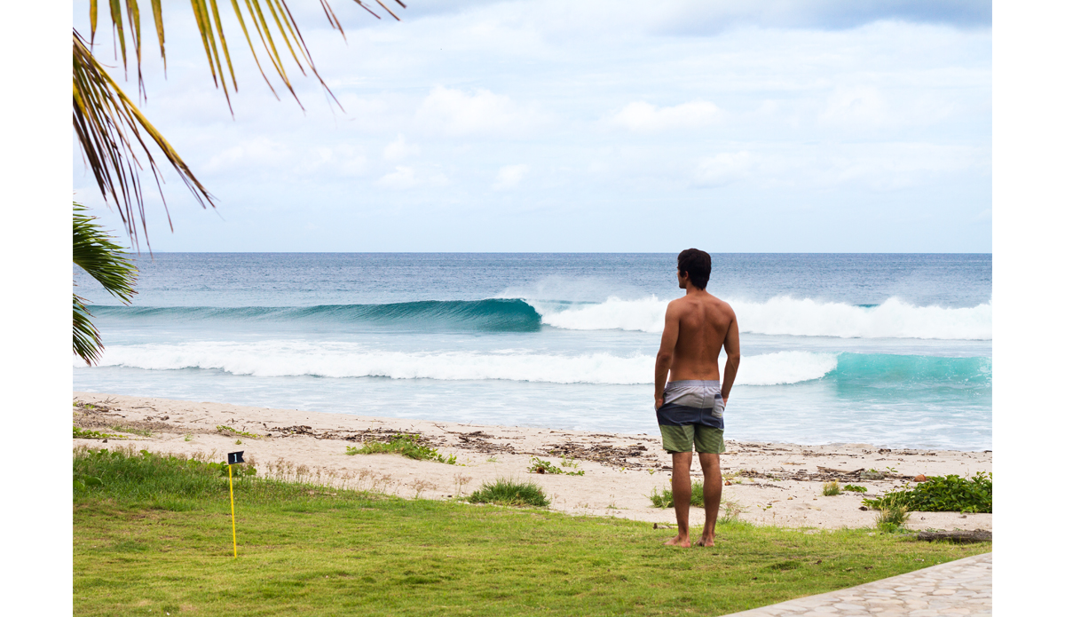 Connor Edmonds mind surfing some morning drainers out in front of the house.  Photo: <a href=\"https://www.maxxbuchanan.com/\">Maxx Buchanan</a>