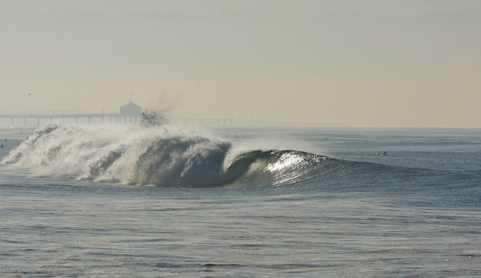 The ideal day at El Porto. Photo: <a href=\"https://www.mikearonesty.com\">Mike Aronesty</a>