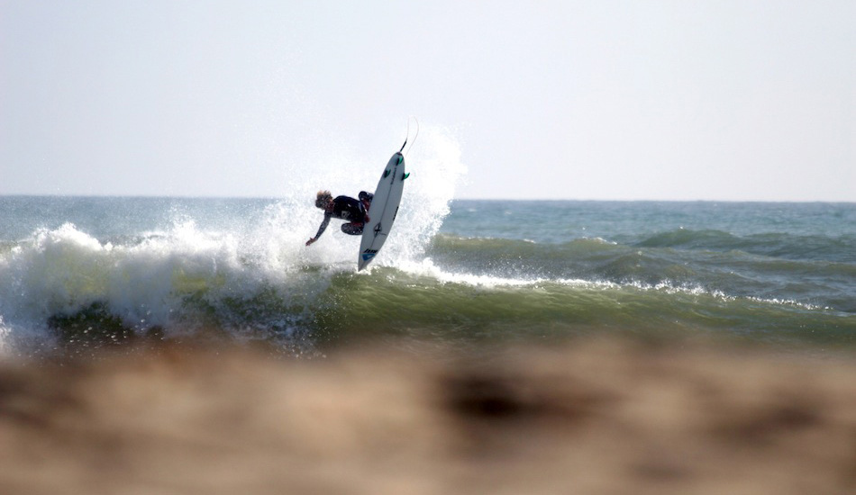 Onshore wind can serve its purpose. The surf-crazed youth of San Clemente know how to capitalize. Photo: <a href=\"https://www.milesjackler.com\">Miles Jackler</a>
